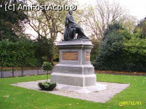 [P21] Lord Ardilaun in parcul St Stephen Green » foto by mishu
 - 
<span class="allrVoted glyphicon glyphicon-heart hidden" id="av728936"></span>
<a class="m-l-10 hidden" id="sv728936" onclick="voting_Foto_DelVot(,728936,4261)" role="button">șterge vot <span class="glyphicon glyphicon-remove"></span></a>
<a id="v9728936" class=" c-red"  onclick="voting_Foto_SetVot(728936)" role="button"><span class="glyphicon glyphicon-heart-empty"></span> <b>LIKE</b> = Votează poza</a> <img class="hidden"  id="f728936W9" src="/imagini/loader.gif" border="0" /><span class="AjErrMes hidden" id="e728936ErM"></span>