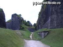 [P07] De aici se intră în şanţul adânc de 10 m, mărginit de zidurile fortificaţiilor » foto by Costi
 - 
<span class="allrVoted glyphicon glyphicon-heart hidden" id="av35844"></span>
<a class="m-l-10 hidden" id="sv35844" onclick="voting_Foto_DelVot(,35844,4264)" role="button">șterge vot <span class="glyphicon glyphicon-remove"></span></a>
<a id="v935844" class=" c-red"  onclick="voting_Foto_SetVot(35844)" role="button"><span class="glyphicon glyphicon-heart-empty"></span> <b>LIKE</b> = Votează poza</a> <img class="hidden"  id="f35844W9" src="/imagini/loader.gif" border="0" /><span class="AjErrMes hidden" id="e35844ErM"></span>