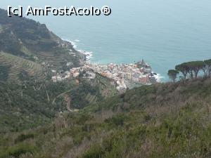 [P43] Începem să vedem Vernazza.  » foto by Aurici
 - 
<span class="allrVoted glyphicon glyphicon-heart hidden" id="av967173"></span>
<a class="m-l-10 hidden" id="sv967173" onclick="voting_Foto_DelVot(,967173,4285)" role="button">șterge vot <span class="glyphicon glyphicon-remove"></span></a>
<a id="v9967173" class=" c-red"  onclick="voting_Foto_SetVot(967173)" role="button"><span class="glyphicon glyphicon-heart-empty"></span> <b>LIKE</b> = Votează poza</a> <img class="hidden"  id="f967173W9" src="/imagini/loader.gif" border="0" /><span class="AjErrMes hidden" id="e967173ErM"></span>