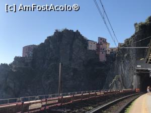 [P01] Manarola - In gara din Manarola » foto by mishu
 - 
<span class="allrVoted glyphicon glyphicon-heart hidden" id="av1290436"></span>
<a class="m-l-10 hidden" id="sv1290436" onclick="voting_Foto_DelVot(,1290436,4285)" role="button">șterge vot <span class="glyphicon glyphicon-remove"></span></a>
<a id="v91290436" class=" c-red"  onclick="voting_Foto_SetVot(1290436)" role="button"><span class="glyphicon glyphicon-heart-empty"></span> <b>LIKE</b> = Votează poza</a> <img class="hidden"  id="f1290436W9" src="/imagini/loader.gif" border="0" /><span class="AjErrMes hidden" id="e1290436ErM"></span>