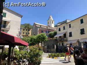 [P64] Corniglia - in asteptarea masinii care ne va duce la gara » foto by mishu
 - 
<span class="allrVoted glyphicon glyphicon-heart hidden" id="av1290882"></span>
<a class="m-l-10 hidden" id="sv1290882" onclick="voting_Foto_DelVot(,1290882,4285)" role="button">șterge vot <span class="glyphicon glyphicon-remove"></span></a>
<a id="v91290882" class=" c-red"  onclick="voting_Foto_SetVot(1290882)" role="button"><span class="glyphicon glyphicon-heart-empty"></span> <b>LIKE</b> = Votează poza</a> <img class="hidden"  id="f1290882W9" src="/imagini/loader.gif" border="0" /><span class="AjErrMes hidden" id="e1290882ErM"></span>