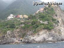 [P14] corniglia vazuta de pe mare » foto by rrr2009
 - 
<span class="allrVoted glyphicon glyphicon-heart hidden" id="av107008"></span>
<a class="m-l-10 hidden" id="sv107008" onclick="voting_Foto_DelVot(,107008,4285)" role="button">șterge vot <span class="glyphicon glyphicon-remove"></span></a>
<a id="v9107008" class=" c-red"  onclick="voting_Foto_SetVot(107008)" role="button"><span class="glyphicon glyphicon-heart-empty"></span> <b>LIKE</b> = Votează poza</a> <img class="hidden"  id="f107008W9" src="/imagini/loader.gif" border="0" /><span class="AjErrMes hidden" id="e107008ErM"></span>
