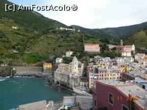 P10 [NOV-2019] Vernazza: biserica Santa Margherita de Antiohia văzută de la castelul Doria