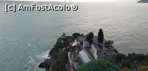 [P19] Manarola: cimitirul de pe promontoriu şi aleea plină de turişti » foto by irinad
 - 
<span class="allrVoted glyphicon glyphicon-heart hidden" id="av1139793"></span>
<a class="m-l-10 hidden" id="sv1139793" onclick="voting_Foto_DelVot(,1139793,4285)" role="button">șterge vot <span class="glyphicon glyphicon-remove"></span></a>
<a id="v91139793" class=" c-red"  onclick="voting_Foto_SetVot(1139793)" role="button"><span class="glyphicon glyphicon-heart-empty"></span> <b>LIKE</b> = Votează poza</a> <img class="hidden"  id="f1139793W9" src="/imagini/loader.gif" border="0" /><span class="AjErrMes hidden" id="e1139793ErM"></span>