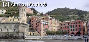 [P28] Vernazza, biserica Santa Margherita de Antiohia în stânga » foto by irinad
 - 
<span class="allrVoted glyphicon glyphicon-heart hidden" id="av1139802"></span>
<a class="m-l-10 hidden" id="sv1139802" onclick="voting_Foto_DelVot(,1139802,4285)" role="button">șterge vot <span class="glyphicon glyphicon-remove"></span></a>
<a id="v91139802" class=" c-red"  onclick="voting_Foto_SetVot(1139802)" role="button"><span class="glyphicon glyphicon-heart-empty"></span> <b>LIKE</b> = Votează poza</a> <img class="hidden"  id="f1139802W9" src="/imagini/loader.gif" border="0" /><span class="AjErrMes hidden" id="e1139802ErM"></span>