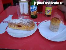 [P09] Cam asta se poate manca la o cofetarie de cartier (pe unde nu umbla turisti)  » foto by DanCld
 - 
<span class="allrVoted glyphicon glyphicon-heart hidden" id="av362141"></span>
<a class="m-l-10 hidden" id="sv362141" onclick="voting_Foto_DelVot(,362141,4289)" role="button">șterge vot <span class="glyphicon glyphicon-remove"></span></a>
<a id="v9362141" class=" c-red"  onclick="voting_Foto_SetVot(362141)" role="button"><span class="glyphicon glyphicon-heart-empty"></span> <b>LIKE</b> = Votează poza</a> <img class="hidden"  id="f362141W9" src="/imagini/loader.gif" border="0" /><span class="AjErrMes hidden" id="e362141ErM"></span>