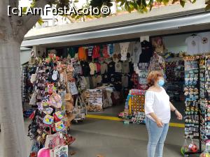 [P11] Cu săniuțele din Madeira - magazin de suveniruri în curtea de la Livramento » foto by nicole33
 - 
<span class="allrVoted glyphicon glyphicon-heart hidden" id="av1322115"></span>
<a class="m-l-10 hidden" id="sv1322115" onclick="voting_Foto_DelVot(,1322115,4289)" role="button">șterge vot <span class="glyphicon glyphicon-remove"></span></a>
<a id="v91322115" class=" c-red"  onclick="voting_Foto_SetVot(1322115)" role="button"><span class="glyphicon glyphicon-heart-empty"></span> <b>LIKE</b> = Votează poza</a> <img class="hidden"  id="f1322115W9" src="/imagini/loader.gif" border="0" /><span class="AjErrMes hidden" id="e1322115ErM"></span>