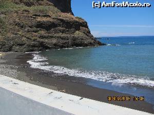 [P15] Portiune plaja Oc. Atantic din Faial » foto by Sandibell
 - 
<span class="allrVoted glyphicon glyphicon-heart hidden" id="av646957"></span>
<a class="m-l-10 hidden" id="sv646957" onclick="voting_Foto_DelVot(,646957,4289)" role="button">șterge vot <span class="glyphicon glyphicon-remove"></span></a>
<a id="v9646957" class=" c-red"  onclick="voting_Foto_SetVot(646957)" role="button"><span class="glyphicon glyphicon-heart-empty"></span> <b>LIKE</b> = Votează poza</a> <img class="hidden"  id="f646957W9" src="/imagini/loader.gif" border="0" /><span class="AjErrMes hidden" id="e646957ErM"></span>