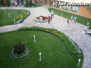 [P06] Parcul din interiorul hotelului » foto by Nicoleta99*
 - 
<span class="allrVoted glyphicon glyphicon-heart hidden" id="av442526"></span>
<a class="m-l-10 hidden" id="sv442526" onclick="voting_Foto_DelVot(,442526,4294)" role="button">șterge vot <span class="glyphicon glyphicon-remove"></span></a>
<a id="v9442526" class=" c-red"  onclick="voting_Foto_SetVot(442526)" role="button"><span class="glyphicon glyphicon-heart-empty"></span> <b>LIKE</b> = Votează poza</a> <img class="hidden"  id="f442526W9" src="/imagini/loader.gif" border="0" /><span class="AjErrMes hidden" id="e442526ErM"></span>