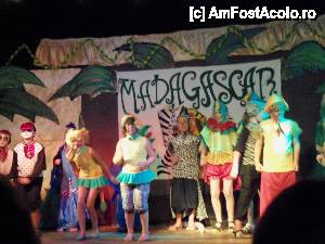 [P07] seara dedicata copiilor cu tema Madagascar » foto by Glassesman*
 - 
<span class="allrVoted glyphicon glyphicon-heart hidden" id="av442239"></span>
<a class="m-l-10 hidden" id="sv442239" onclick="voting_Foto_DelVot(,442239,4294)" role="button">șterge vot <span class="glyphicon glyphicon-remove"></span></a>
<a id="v9442239" class=" c-red"  onclick="voting_Foto_SetVot(442239)" role="button"><span class="glyphicon glyphicon-heart-empty"></span> <b>LIKE</b> = Votează poza</a> <img class="hidden"  id="f442239W9" src="/imagini/loader.gif" border="0" /><span class="AjErrMes hidden" id="e442239ErM"></span>