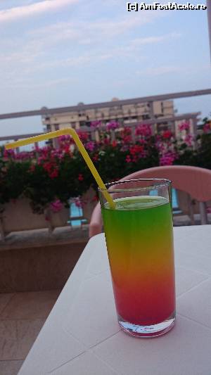 [P08] Un cocktail servit la una din terasele hotelului unde seara se poate juca o partida de carti/table/remy » foto by toxicity
 - 
<span class="allrVoted glyphicon glyphicon-heart hidden" id="av640112"></span>
<a class="m-l-10 hidden" id="sv640112" onclick="voting_Foto_DelVot(,640112,4294)" role="button">șterge vot <span class="glyphicon glyphicon-remove"></span></a>
<a id="v9640112" class=" c-red"  onclick="voting_Foto_SetVot(640112)" role="button"><span class="glyphicon glyphicon-heart-empty"></span> <b>LIKE</b> = Votează poza</a> <img class="hidden"  id="f640112W9" src="/imagini/loader.gif" border="0" /><span class="AjErrMes hidden" id="e640112ErM"></span>