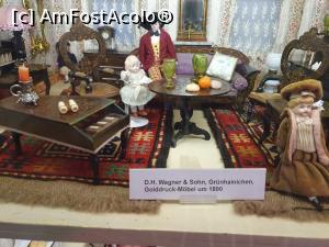 [P12] fotografie din muzeul de jucarii » foto by Opelantara
 - 
<span class="allrVoted glyphicon glyphicon-heart hidden" id="av1368474"></span>
<a class="m-l-10 hidden" id="sv1368474" onclick="voting_Foto_DelVot(,1368474,4310)" role="button">șterge vot <span class="glyphicon glyphicon-remove"></span></a>
<a id="v91368474" class=" c-red"  onclick="voting_Foto_SetVot(1368474)" role="button"><span class="glyphicon glyphicon-heart-empty"></span> <b>LIKE</b> = Votează poza</a> <img class="hidden"  id="f1368474W9" src="/imagini/loader.gif" border="0" /><span class="AjErrMes hidden" id="e1368474ErM"></span>