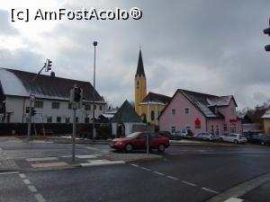 [P17] La semafor -observand Biserica Sf. Stefan » foto by GabrielaG
 - 
<span class="allrVoted glyphicon glyphicon-heart hidden" id="av742950"></span>
<a class="m-l-10 hidden" id="sv742950" onclick="voting_Foto_DelVot(,742950,4310)" role="button">șterge vot <span class="glyphicon glyphicon-remove"></span></a>
<a id="v9742950" class=" c-red"  onclick="voting_Foto_SetVot(742950)" role="button"><span class="glyphicon glyphicon-heart-empty"></span> <b>LIKE</b> = Votează poza</a> <img class="hidden"  id="f742950W9" src="/imagini/loader.gif" border="0" /><span class="AjErrMes hidden" id="e742950ErM"></span>