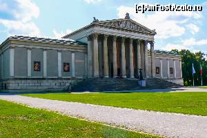[P17] Glyptothek-muzeul ce adaposteste sculpturi si mozaicuri grecesti si romane. Unul dintre cele mai importante muzee din Germania » foto by DOINITA
 - 
<span class="allrVoted glyphicon glyphicon-heart hidden" id="av678114"></span>
<a class="m-l-10 hidden" id="sv678114" onclick="voting_Foto_DelVot(,678114,4310)" role="button">șterge vot <span class="glyphicon glyphicon-remove"></span></a>
<a id="v9678114" class=" c-red"  onclick="voting_Foto_SetVot(678114)" role="button"><span class="glyphicon glyphicon-heart-empty"></span> <b>LIKE</b> = Votează poza</a> <img class="hidden"  id="f678114W9" src="/imagini/loader.gif" border="0" /><span class="AjErrMes hidden" id="e678114ErM"></span>