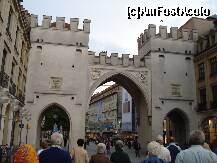 [P07] Germania - Munchen, poarta de intrare in orasul vechi » foto by Diaura*
 - 
<span class="allrVoted glyphicon glyphicon-heart hidden" id="av210355"></span>
<a class="m-l-10 hidden" id="sv210355" onclick="voting_Foto_DelVot(,210355,4310)" role="button">șterge vot <span class="glyphicon glyphicon-remove"></span></a>
<a id="v9210355" class=" c-red"  onclick="voting_Foto_SetVot(210355)" role="button"><span class="glyphicon glyphicon-heart-empty"></span> <b>LIKE</b> = Votează poza</a> <img class="hidden"  id="f210355W9" src="/imagini/loader.gif" border="0" /><span class="AjErrMes hidden" id="e210355ErM"></span>