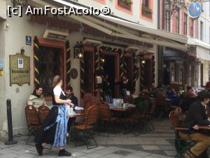 [P06] Munchen - Ce poate fi mai frumos decat sa stai la o terasa, intr-o zi frumoasa si sa fii servit de cineva imbracat in costum traditional.  » foto by mishu
 - 
<span class="allrVoted glyphicon glyphicon-heart hidden" id="av950292"></span>
<a class="m-l-10 hidden" id="sv950292" onclick="voting_Foto_DelVot(,950292,4310)" role="button">șterge vot <span class="glyphicon glyphicon-remove"></span></a>
<a id="v9950292" class=" c-red"  onclick="voting_Foto_SetVot(950292)" role="button"><span class="glyphicon glyphicon-heart-empty"></span> <b>LIKE</b> = Votează poza</a> <img class="hidden"  id="f950292W9" src="/imagini/loader.gif" border="0" /><span class="AjErrMes hidden" id="e950292ErM"></span>