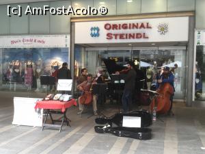[P35] Ei cantau niste valsuri de-ti venea sa dansezi acolo in strada » foto by mishu
 - 
<span class="allrVoted glyphicon glyphicon-heart hidden" id="av962889"></span>
<a class="m-l-10 hidden" id="sv962889" onclick="voting_Foto_DelVot(,962889,4310)" role="button">șterge vot <span class="glyphicon glyphicon-remove"></span></a>
<a id="v9962889" class=" c-red"  onclick="voting_Foto_SetVot(962889)" role="button"><span class="glyphicon glyphicon-heart-empty"></span> <b>LIKE</b> = Votează poza</a> <img class="hidden"  id="f962889W9" src="/imagini/loader.gif" border="0" /><span class="AjErrMes hidden" id="e962889ErM"></span>