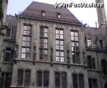 [P15] Curtea interioară a Noii Primării (Neues Rathaus) » foto by Costi
 - 
<span class="allrVoted glyphicon glyphicon-heart hidden" id="av36808"></span>
<a class="m-l-10 hidden" id="sv36808" onclick="voting_Foto_DelVot(,36808,4310)" role="button">șterge vot <span class="glyphicon glyphicon-remove"></span></a>
<a id="v936808" class=" c-red"  onclick="voting_Foto_SetVot(36808)" role="button"><span class="glyphicon glyphicon-heart-empty"></span> <b>LIKE</b> = Votează poza</a> <img class="hidden"  id="f36808W9" src="/imagini/loader.gif" border="0" /><span class="AjErrMes hidden" id="e36808ErM"></span>