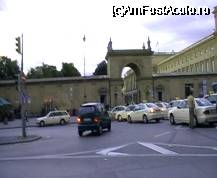 [P31] Poarta de intrare în Hofgarten » foto by Costi
 - 
<span class="allrVoted glyphicon glyphicon-heart hidden" id="av36826"></span>
<a class="m-l-10 hidden" id="sv36826" onclick="voting_Foto_DelVot(,36826,4310)" role="button">șterge vot <span class="glyphicon glyphicon-remove"></span></a>
<a id="v936826" class=" c-red"  onclick="voting_Foto_SetVot(36826)" role="button"><span class="glyphicon glyphicon-heart-empty"></span> <b>LIKE</b> = Votează poza</a> <img class="hidden"  id="f36826W9" src="/imagini/loader.gif" border="0" /><span class="AjErrMes hidden" id="e36826ErM"></span>