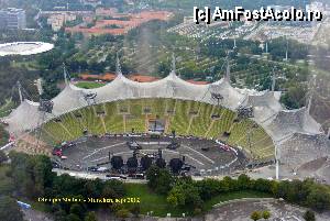 [P49] Celebrul stadion Olimpic construit intre 1968 si 1972 pentru jocurile Olimpice intr-o fosta groapa ramasa dupa bombardamentele din al II-lea razboi mondial. Are 80.000 de locuri si este acoperit cu sticla acrilica sustinuta de cabluri de otel.  » foto by Puiu2010
 - 
<span class="allrVoted glyphicon glyphicon-heart hidden" id="av378243"></span>
<a class="m-l-10 hidden" id="sv378243" onclick="voting_Foto_DelVot(,378243,4310)" role="button">șterge vot <span class="glyphicon glyphicon-remove"></span></a>
<a id="v9378243" class=" c-red"  onclick="voting_Foto_SetVot(378243)" role="button"><span class="glyphicon glyphicon-heart-empty"></span> <b>LIKE</b> = Votează poza</a> <img class="hidden"  id="f378243W9" src="/imagini/loader.gif" border="0" /><span class="AjErrMes hidden" id="e378243ErM"></span>