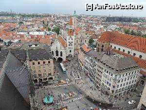 [P36] Piata Marienplatz si Primaria Veche vazute din Turnul Primariei Noi » foto by andromeda
 - 
<span class="allrVoted glyphicon glyphicon-heart hidden" id="av495247"></span>
<a class="m-l-10 hidden" id="sv495247" onclick="voting_Foto_DelVot(,495247,4310)" role="button">șterge vot <span class="glyphicon glyphicon-remove"></span></a>
<a id="v9495247" class=" c-red"  onclick="voting_Foto_SetVot(495247)" role="button"><span class="glyphicon glyphicon-heart-empty"></span> <b>LIKE</b> = Votează poza</a> <img class="hidden"  id="f495247W9" src="/imagini/loader.gif" border="0" /><span class="AjErrMes hidden" id="e495247ErM"></span>