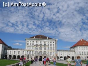 [P02] Schloss Nymphenburg » foto by Michi
 - 
<span class="allrVoted glyphicon glyphicon-heart hidden" id="av1169579"></span>
<a class="m-l-10 hidden" id="sv1169579" onclick="voting_Foto_DelVot(,1169579,4310)" role="button">șterge vot <span class="glyphicon glyphicon-remove"></span></a>
<a id="v91169579" class=" c-red"  onclick="voting_Foto_SetVot(1169579)" role="button"><span class="glyphicon glyphicon-heart-empty"></span> <b>LIKE</b> = Votează poza</a> <img class="hidden"  id="f1169579W9" src="/imagini/loader.gif" border="0" /><span class="AjErrMes hidden" id="e1169579ErM"></span>
