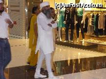 [P05] Localnic in Dubai Mall » foto by david
 - 
<span class="allrVoted glyphicon glyphicon-heart hidden" id="av37043"></span>
<a class="m-l-10 hidden" id="sv37043" onclick="voting_Foto_DelVot(,37043,4325)" role="button">șterge vot <span class="glyphicon glyphicon-remove"></span></a>
<a id="v937043" class=" c-red"  onclick="voting_Foto_SetVot(37043)" role="button"><span class="glyphicon glyphicon-heart-empty"></span> <b>LIKE</b> = Votează poza</a> <img class="hidden"  id="f37043W9" src="/imagini/loader.gif" border="0" /><span class="AjErrMes hidden" id="e37043ErM"></span>