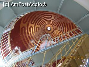 [P15] Cupola cu statuia lui Isus, greu de fotografiat in spatiu mic si aglomerat.  » foto by elviramvio
 - 
<span class="allrVoted glyphicon glyphicon-heart hidden" id="av817606"></span>
<a class="m-l-10 hidden" id="sv817606" onclick="voting_Foto_DelVot(,817606,4329)" role="button">șterge vot <span class="glyphicon glyphicon-remove"></span></a>
<a id="v9817606" class=" c-red"  onclick="voting_Foto_SetVot(817606)" role="button"><span class="glyphicon glyphicon-heart-empty"></span> <b>LIKE</b> = Votează poza</a> <img class="hidden"  id="f817606W9" src="/imagini/loader.gif" border="0" /><span class="AjErrMes hidden" id="e817606ErM"></span>