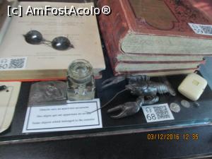 [P27] Obiecte personale Hasdeu.  » foto by elviramvio
 - 
<span class="allrVoted glyphicon glyphicon-heart hidden" id="av817618"></span>
<a class="m-l-10 hidden" id="sv817618" onclick="voting_Foto_DelVot(,817618,4329)" role="button">șterge vot <span class="glyphicon glyphicon-remove"></span></a>
<a id="v9817618" class=" c-red"  onclick="voting_Foto_SetVot(817618)" role="button"><span class="glyphicon glyphicon-heart-empty"></span> <b>LIKE</b> = Votează poza</a> <img class="hidden"  id="f817618W9" src="/imagini/loader.gif" border="0" /><span class="AjErrMes hidden" id="e817618ErM"></span>