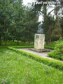 [P03] Castelul Iulia Hasdeu - Muzeul memorial B.P.Hasdeu, bustul savantului » foto by magdalena
 - 
<span class="allrVoted glyphicon glyphicon-heart hidden" id="av78492"></span>
<a class="m-l-10 hidden" id="sv78492" onclick="voting_Foto_DelVot(,78492,4329)" role="button">șterge vot <span class="glyphicon glyphicon-remove"></span></a>
<a id="v978492" class=" c-red"  onclick="voting_Foto_SetVot(78492)" role="button"><span class="glyphicon glyphicon-heart-empty"></span> <b>LIKE</b> = Votează poza</a> <img class="hidden"  id="f78492W9" src="/imagini/loader.gif" border="0" /><span class="AjErrMes hidden" id="e78492ErM"></span>