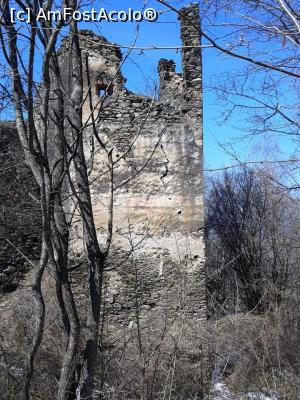 [P02] Turnul cu secțiune pătrată » foto by Daniela H
 - 
<span class="allrVoted glyphicon glyphicon-heart hidden" id="av1357343"></span>
<a class="m-l-10 hidden" id="sv1357343" onclick="voting_Foto_DelVot(,1357343,4346)" role="button">șterge vot <span class="glyphicon glyphicon-remove"></span></a>
<a id="v91357343" class=" c-red"  onclick="voting_Foto_SetVot(1357343)" role="button"><span class="glyphicon glyphicon-heart-empty"></span> <b>LIKE</b> = Votează poza</a> <img class="hidden"  id="f1357343W9" src="/imagini/loader.gif" border="0" /><span class="AjErrMes hidden" id="e1357343ErM"></span>