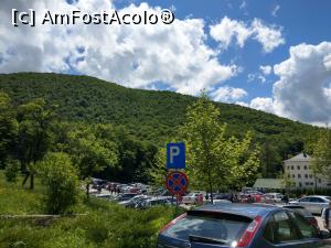 [P50] Una din parcările de la mânăstire. » foto by maryka
 - 
<span class="allrVoted glyphicon glyphicon-heart hidden" id="av1299811"></span>
<a class="m-l-10 hidden" id="sv1299811" onclick="voting_Foto_DelVot(,1299811,4346)" role="button">șterge vot <span class="glyphicon glyphicon-remove"></span></a>
<a id="v91299811" class=" c-red"  onclick="voting_Foto_SetVot(1299811)" role="button"><span class="glyphicon glyphicon-heart-empty"></span> <b>LIKE</b> = Votează poza</a> <img class="hidden"  id="f1299811W9" src="/imagini/loader.gif" border="0" /><span class="AjErrMes hidden" id="e1299811ErM"></span>