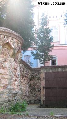 [P08] Castelul Kendefy - uşa beciului » foto by Dragoș_MD
 - 
<span class="allrVoted glyphicon glyphicon-heart hidden" id="av66583"></span>
<a class="m-l-10 hidden" id="sv66583" onclick="voting_Foto_DelVot(,66583,4346)" role="button">șterge vot <span class="glyphicon glyphicon-remove"></span></a>
<a id="v966583" class=" c-red"  onclick="voting_Foto_SetVot(66583)" role="button"><span class="glyphicon glyphicon-heart-empty"></span> <b>LIKE</b> = Votează poza</a> <img class="hidden"  id="f66583W9" src="/imagini/loader.gif" border="0" /><span class="AjErrMes hidden" id="e66583ErM"></span>