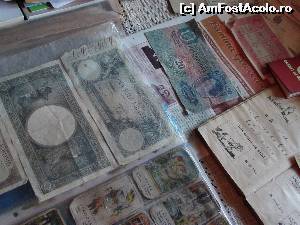 [P13] bancnote, monezi si inscrisuri vechi colectionate de la Antonica din Pesteana » foto by Dan&Ema
 - 
<span class="allrVoted glyphicon glyphicon-heart hidden" id="av626817"></span>
<a class="m-l-10 hidden" id="sv626817" onclick="voting_Foto_DelVot(,626817,4346)" role="button">șterge vot <span class="glyphicon glyphicon-remove"></span></a>
<a id="v9626817" class=" c-red"  onclick="voting_Foto_SetVot(626817)" role="button"><span class="glyphicon glyphicon-heart-empty"></span> <b>LIKE</b> = Votează poza</a> <img class="hidden"  id="f626817W9" src="/imagini/loader.gif" border="0" /><span class="AjErrMes hidden" id="e626817ErM"></span>