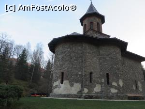 [P02] Biserica de piatră a Mănăstirii Prislop.  » foto by tata123 🔱
 - 
<span class="allrVoted glyphicon glyphicon-heart hidden" id="av727618"></span>
<a class="m-l-10 hidden" id="sv727618" onclick="voting_Foto_DelVot(,727618,4346)" role="button">șterge vot <span class="glyphicon glyphicon-remove"></span></a>
<a id="v9727618" class=" c-red"  onclick="voting_Foto_SetVot(727618)" role="button"><span class="glyphicon glyphicon-heart-empty"></span> <b>LIKE</b> = Votează poza</a> <img class="hidden"  id="f727618W9" src="/imagini/loader.gif" border="0" /><span class="AjErrMes hidden" id="e727618ErM"></span>