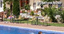 [P19] Hotel Famisi Eden Kalambaka -  la piscina, in curtea hotelului » foto by biancuta
 - 
<span class="allrVoted glyphicon glyphicon-heart hidden" id="av152536"></span>
<a class="m-l-10 hidden" id="sv152536" onclick="voting_Foto_DelVot(,152536,4360)" role="button">șterge vot <span class="glyphicon glyphicon-remove"></span></a>
<a id="v9152536" class=" c-red"  onclick="voting_Foto_SetVot(152536)" role="button"><span class="glyphicon glyphicon-heart-empty"></span> <b>LIKE</b> = Votează poza</a> <img class="hidden"  id="f152536W9" src="/imagini/loader.gif" border="0" /><span class="AjErrMes hidden" id="e152536ErM"></span>