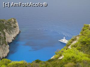 [P23] Zakinthos, 2010, Navaggio, văzut de sus de la balcon.  » foto by maryka
 - 
<span class="allrVoted glyphicon glyphicon-heart hidden" id="av1061043"></span>
<a class="m-l-10 hidden" id="sv1061043" onclick="voting_Foto_DelVot(,1061043,4364)" role="button">șterge vot <span class="glyphicon glyphicon-remove"></span></a>
<a id="v91061043" class=" c-red"  onclick="voting_Foto_SetVot(1061043)" role="button"><span class="glyphicon glyphicon-heart-empty"></span> <b>LIKE</b> = Votează poza</a> <img class="hidden"  id="f1061043W9" src="/imagini/loader.gif" border="0" /><span class="AjErrMes hidden" id="e1061043ErM"></span>