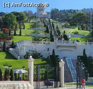 [P07] Complexul este format din trei gradini: cele inferioare din  Piata German Colony Plaza pana la Templul lui Bab, apoi gradinile aflate la nivelul templului, iar in partea de sus o gradina separata. » foto by geani anto
 - 
<span class="allrVoted glyphicon glyphicon-heart hidden" id="av1381078"></span>
<a class="m-l-10 hidden" id="sv1381078" onclick="voting_Foto_DelVot(,1381078,4368)" role="button">șterge vot <span class="glyphicon glyphicon-remove"></span></a>
<a id="v91381078" class=" c-red"  onclick="voting_Foto_SetVot(1381078)" role="button"><span class="glyphicon glyphicon-heart-empty"></span> <b>LIKE</b> = Votează poza</a> <img class="hidden"  id="f1381078W9" src="/imagini/loader.gif" border="0" /><span class="AjErrMes hidden" id="e1381078ErM"></span>