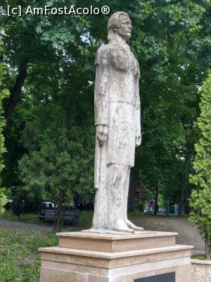 [P44] Parcul Cetății, statuia lui Eminescu. » foto by maryka
 - 
<span class="allrVoted glyphicon glyphicon-heart hidden" id="av1232454"></span>
<a class="m-l-10 hidden" id="sv1232454" onclick="voting_Foto_DelVot(,1232454,4370)" role="button">șterge vot <span class="glyphicon glyphicon-remove"></span></a>
<a id="v91232454" class=" c-red"  onclick="voting_Foto_SetVot(1232454)" role="button"><span class="glyphicon glyphicon-heart-empty"></span> <b>LIKE</b> = Votează poza</a> <img class="hidden"  id="f1232454W9" src="/imagini/loader.gif" border="0" /><span class="AjErrMes hidden" id="e1232454ErM"></span>