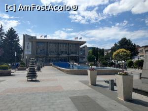 [P51] Piața Victoriei, fântâna arteziană. » foto by maryka
 - 
<span class="allrVoted glyphicon glyphicon-heart hidden" id="av1232461"></span>
<a class="m-l-10 hidden" id="sv1232461" onclick="voting_Foto_DelVot(,1232461,4370)" role="button">șterge vot <span class="glyphicon glyphicon-remove"></span></a>
<a id="v91232461" class=" c-red"  onclick="voting_Foto_SetVot(1232461)" role="button"><span class="glyphicon glyphicon-heart-empty"></span> <b>LIKE</b> = Votează poza</a> <img class="hidden"  id="f1232461W9" src="/imagini/loader.gif" border="0" /><span class="AjErrMes hidden" id="e1232461ErM"></span>
