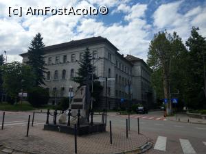 [P09] Monumentul dedicat luptătorilor anticomuniști și în spate, Palatul Tribunalului. » foto by maryka
 - 
<span class="allrVoted glyphicon glyphicon-heart hidden" id="av1232419"></span>
<a class="m-l-10 hidden" id="sv1232419" onclick="voting_Foto_DelVot(,1232419,4370)" role="button">șterge vot <span class="glyphicon glyphicon-remove"></span></a>
<a id="v91232419" class=" c-red"  onclick="voting_Foto_SetVot(1232419)" role="button"><span class="glyphicon glyphicon-heart-empty"></span> <b>LIKE</b> = Votează poza</a> <img class="hidden"  id="f1232419W9" src="/imagini/loader.gif" border="0" /><span class="AjErrMes hidden" id="e1232419ErM"></span>