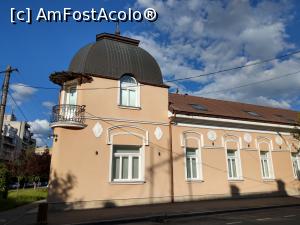 [P98] Casa parohială, Sfântul Nicolae. » foto by maryka
 - 
<span class="allrVoted glyphicon glyphicon-heart hidden" id="av1232508"></span>
<a class="m-l-10 hidden" id="sv1232508" onclick="voting_Foto_DelVot(,1232508,4370)" role="button">șterge vot <span class="glyphicon glyphicon-remove"></span></a>
<a id="v91232508" class=" c-red"  onclick="voting_Foto_SetVot(1232508)" role="button"><span class="glyphicon glyphicon-heart-empty"></span> <b>LIKE</b> = Votează poza</a> <img class="hidden"  id="f1232508W9" src="/imagini/loader.gif" border="0" /><span class="AjErrMes hidden" id="e1232508ErM"></span>