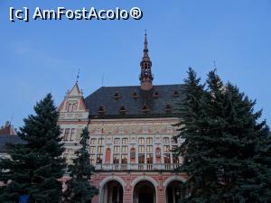 [P11] Palatul Administrativ - Deva.  » foto by tata123 🔱
 - 
<span class="allrVoted glyphicon glyphicon-heart hidden" id="av1112913"></span>
<a class="m-l-10 hidden" id="sv1112913" onclick="voting_Foto_DelVot(,1112913,4370)" role="button">șterge vot <span class="glyphicon glyphicon-remove"></span></a>
<a id="v91112913" class=" c-red"  onclick="voting_Foto_SetVot(1112913)" role="button"><span class="glyphicon glyphicon-heart-empty"></span> <b>LIKE</b> = Votează poza</a> <img class="hidden"  id="f1112913W9" src="/imagini/loader.gif" border="0" /><span class="AjErrMes hidden" id="e1112913ErM"></span>
