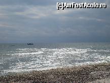 [P20] Marea, tarmul de nisip si scoici, o barca pierduta pe valuri si cerul spre seara, la Costinesti » foto by ileanaxperta*
 - 
<span class="allrVoted glyphicon glyphicon-heart hidden" id="av145211"></span>
<a class="m-l-10 hidden" id="sv145211" onclick="voting_Foto_DelVot(,145211,4397)" role="button">șterge vot <span class="glyphicon glyphicon-remove"></span></a>
<a id="v9145211" class=" c-red"  onclick="voting_Foto_SetVot(145211)" role="button"><span class="glyphicon glyphicon-heart-empty"></span> <b>LIKE</b> = Votează poza</a> <img class="hidden"  id="f145211W9" src="/imagini/loader.gif" border="0" /><span class="AjErrMes hidden" id="e145211ErM"></span>