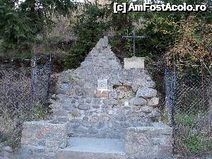 [P01] Monumentul 'Emilian Cristea' din Oesti, jud. Arges » foto by Lumis66
 - 
<span class="allrVoted glyphicon glyphicon-heart hidden" id="av482684"></span>
<a class="m-l-10 hidden" id="sv482684" onclick="voting_Foto_DelVot(,482684,4399)" role="button">șterge vot <span class="glyphicon glyphicon-remove"></span></a>
<a id="v9482684" class=" c-red"  onclick="voting_Foto_SetVot(482684)" role="button"><span class="glyphicon glyphicon-heart-empty"></span> <b>LIKE</b> = Votează poza</a> <img class="hidden"  id="f482684W9" src="/imagini/loader.gif" border="0" /><span class="AjErrMes hidden" id="e482684ErM"></span>