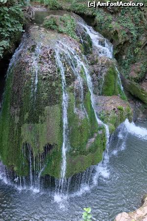 [P43] Cascada Bigar » foto by nickro
 - 
<span class="allrVoted glyphicon glyphicon-heart hidden" id="av551753"></span>
<a class="m-l-10 hidden" id="sv551753" onclick="voting_Foto_DelVot(,551753,4404)" role="button">șterge vot <span class="glyphicon glyphicon-remove"></span></a>
<a id="v9551753" class=" c-red"  onclick="voting_Foto_SetVot(551753)" role="button"><span class="glyphicon glyphicon-heart-empty"></span> <b>LIKE</b> = Votează poza</a> <img class="hidden"  id="f551753W9" src="/imagini/loader.gif" border="0" /><span class="AjErrMes hidden" id="e551753ErM"></span>