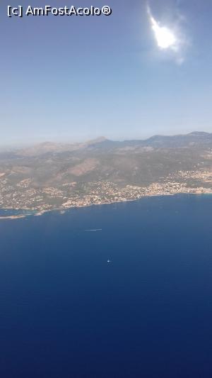 [P13] Avionul ia viteză în dreptul coastei de sud » foto by diacrys*
 - 
<span class="allrVoted glyphicon glyphicon-heart hidden" id="av935151"></span>
<a class="m-l-10 hidden" id="sv935151" onclick="voting_Foto_DelVot(,935151,4407)" role="button">șterge vot <span class="glyphicon glyphicon-remove"></span></a>
<a id="v9935151" class=" c-red"  onclick="voting_Foto_SetVot(935151)" role="button"><span class="glyphicon glyphicon-heart-empty"></span> <b>LIKE</b> = Votează poza</a> <img class="hidden"  id="f935151W9" src="/imagini/loader.gif" border="0" /><span class="AjErrMes hidden" id="e935151ErM"></span>