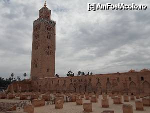 [P06] Moscheea Koutoubia » foto by gilbert
 - 
<span class="allrVoted glyphicon glyphicon-heart hidden" id="av411063"></span>
<a class="m-l-10 hidden" id="sv411063" onclick="voting_Foto_DelVot(,411063,4416)" role="button">șterge vot <span class="glyphicon glyphicon-remove"></span></a>
<a id="v9411063" class=" c-red"  onclick="voting_Foto_SetVot(411063)" role="button"><span class="glyphicon glyphicon-heart-empty"></span> <b>LIKE</b> = Votează poza</a> <img class="hidden"  id="f411063W9" src="/imagini/loader.gif" border="0" /><span class="AjErrMes hidden" id="e411063ErM"></span>