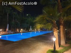 [P03] Piscina din curtea hotelului Wazo » foto by geani anto
 - 
<span class="allrVoted glyphicon glyphicon-heart hidden" id="av1296663"></span>
<a class="m-l-10 hidden" id="sv1296663" onclick="voting_Foto_DelVot(,1296663,4416)" role="button">șterge vot <span class="glyphicon glyphicon-remove"></span></a>
<a id="v91296663" class=" c-red"  onclick="voting_Foto_SetVot(1296663)" role="button"><span class="glyphicon glyphicon-heart-empty"></span> <b>LIKE</b> = Votează poza</a> <img class="hidden"  id="f1296663W9" src="/imagini/loader.gif" border="0" /><span class="AjErrMes hidden" id="e1296663ErM"></span>