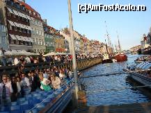 [P14] Nyhavn... » foto by leone
 - 
<span class="allrVoted glyphicon glyphicon-heart hidden" id="av157938"></span>
<a class="m-l-10 hidden" id="sv157938" onclick="voting_Foto_DelVot(,157938,4424)" role="button">șterge vot <span class="glyphicon glyphicon-remove"></span></a>
<a id="v9157938" class=" c-red"  onclick="voting_Foto_SetVot(157938)" role="button"><span class="glyphicon glyphicon-heart-empty"></span> <b>LIKE</b> = Votează poza</a> <img class="hidden"  id="f157938W9" src="/imagini/loader.gif" border="0" /><span class="AjErrMes hidden" id="e157938ErM"></span>